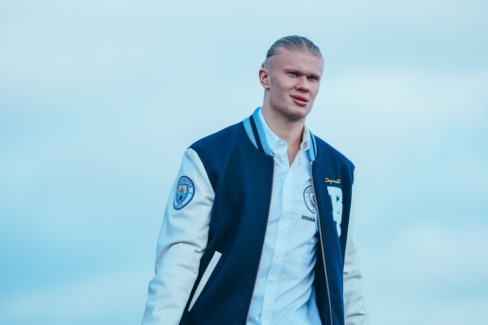 英雄联盟-亚冠窗口期走向成谜，曼城远射贴柱，底气十足，高层口径保持一致的简单介绍