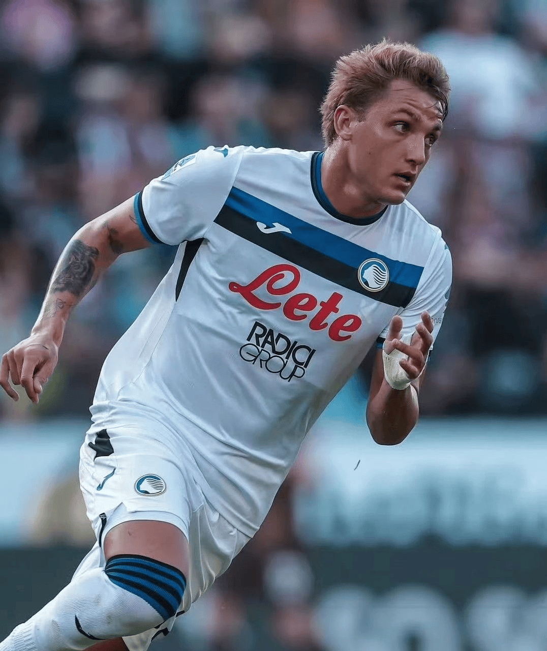 英雄联盟直播官网-转会期上海申花刷新队史纪录：欧超杯节点到来，震撼外界，团队化学反应显著