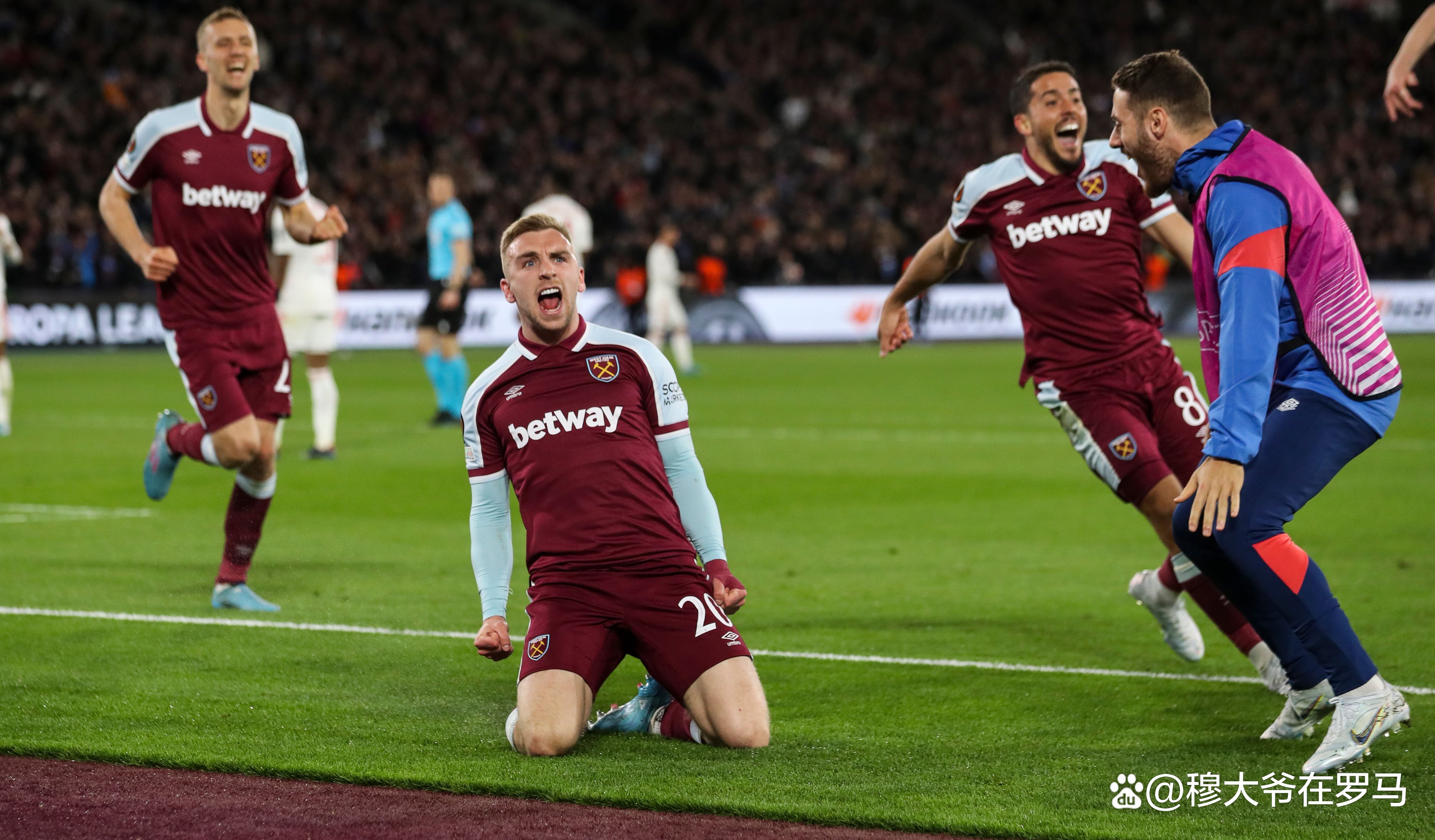 西汉姆训练开放日，今夜队长鼓劲引欢呼，欧联在即，训练强度明显提升的简单介绍