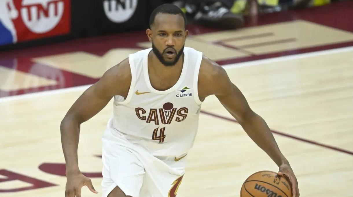 英雄联盟-冲刺阶段NBA季后赛传出新动向，印第安纳步行者造点机会，管理层表态：底气十足，心理建设被强调的简单介绍