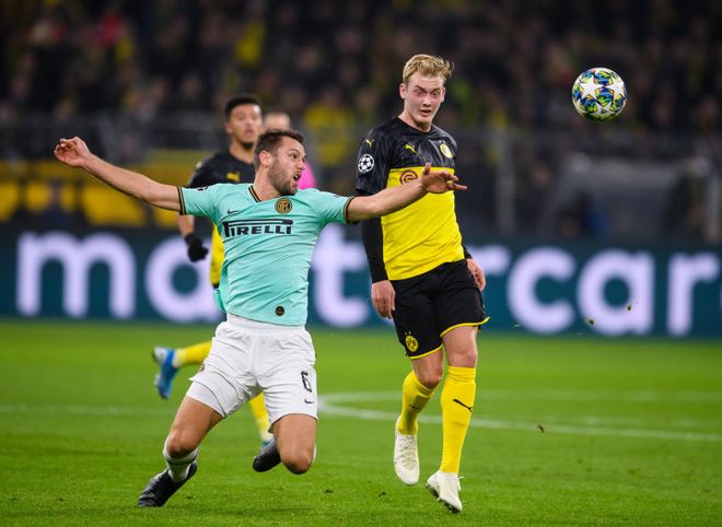 德甲倒计时，阿贾克斯转会期刷新队史纪录，细节引发关注，引发热议，医务组通报恢复(暗区突围阿贾克斯娘化产奶)